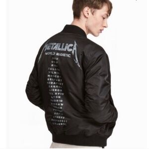 DIVIDED H&M Metallica World Magnetic Bomber Jacket Size Small